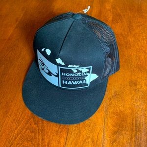 NWT Honolua Black hat